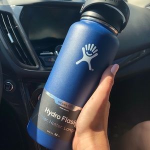 SOLD • Cobalt Hydro Flask💙